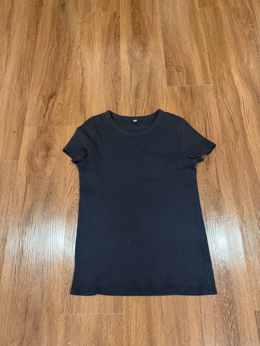 Uniqlo Black Ribbed Short Sleeve Crewneck Tee